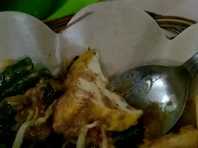 Gambar Makanan Warung Lotek Cihapit 'Ibu Siti' 14