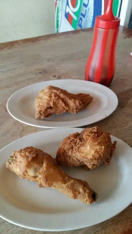 Samakita Fried Chicken Food Photo 1