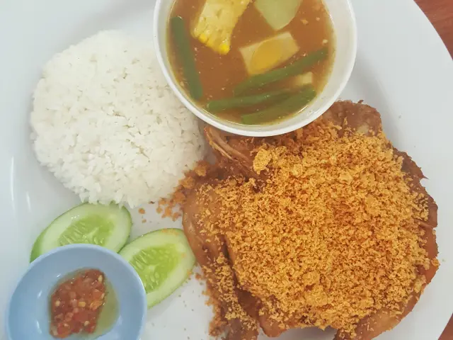 Gambar Makanan Ayam Goreng Karawaci 4