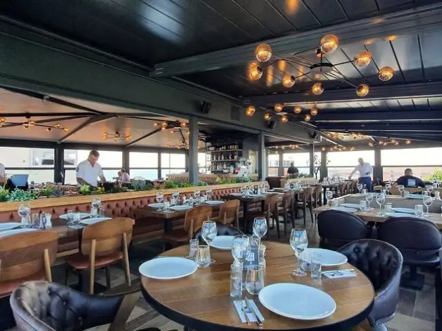 Loti Cafe & Roof Lounge'nin yemek ve ambiyans fotoğrafları 9
