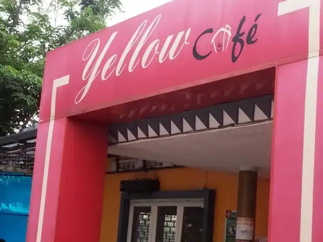 Gambar Makanan Yellow Cafe 16