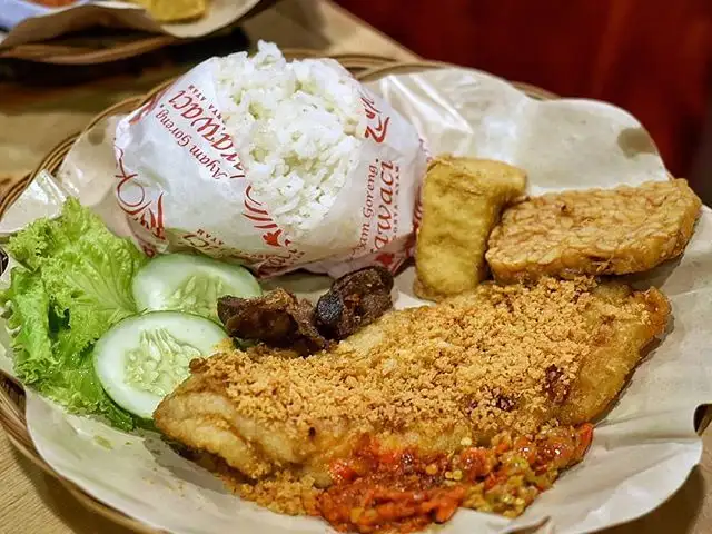 Gambar Makanan Ayam Goreng Karawaci 3