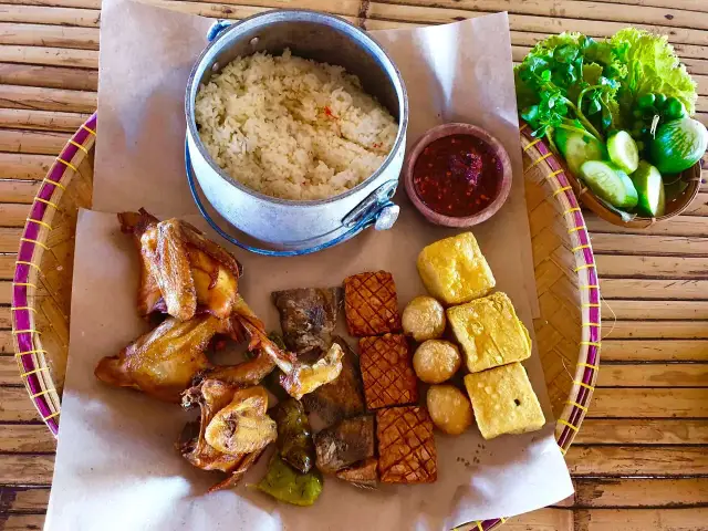 Gambar Makanan Warung Nasi Pengkolan 18