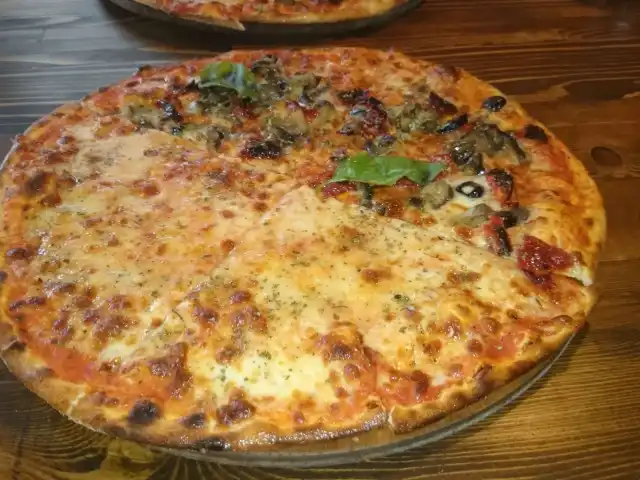 Fornello Pizza'nin yemek ve ambiyans fotoğrafları 40