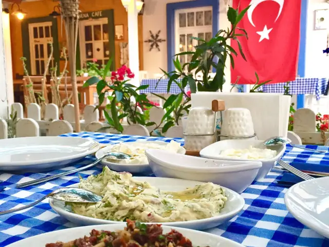 Milos Rum Meyhanesi'nin yemek ve ambiyans fotoğrafları 34