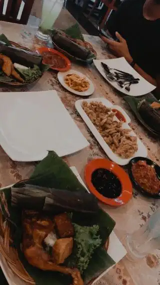 Rumah Makan Cibiuk Masakan Khas Sunda Food Photo 1