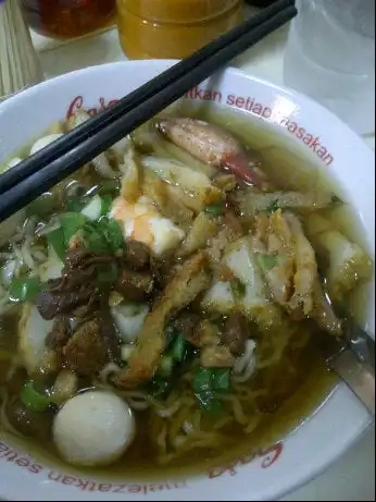 Bakmi kepiting tanjung pura