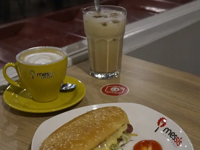 Gambar Makanan Messis Coffee & Restaurant 10