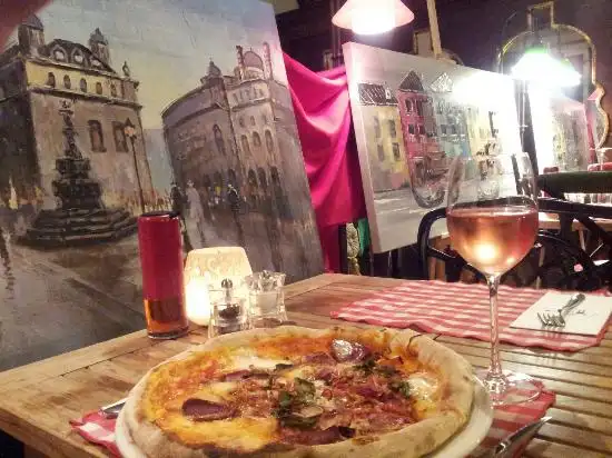 il Vicino Pizzeria'nin yemek ve ambiyans fotoğrafları 66