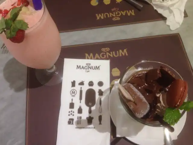 Gambar Makanan Magnum Café 13