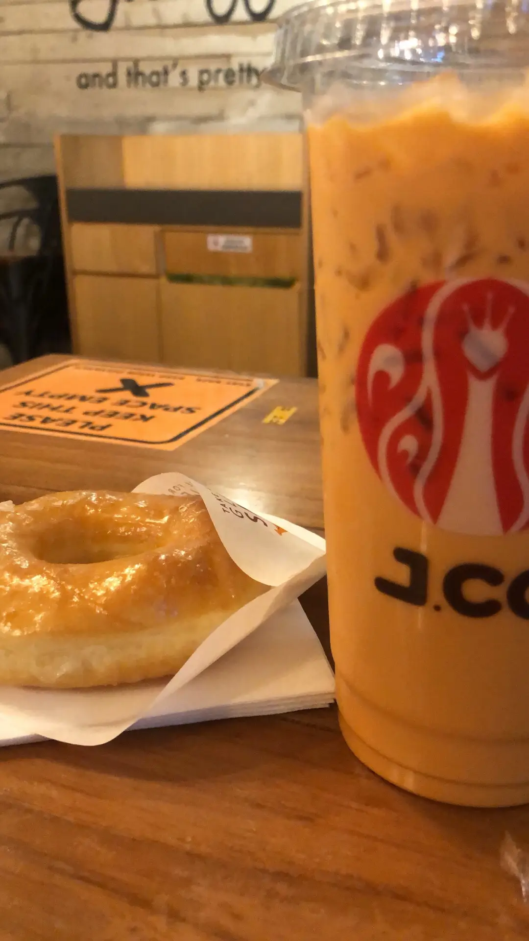 J.CO Donuts & Coffee