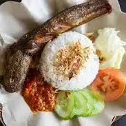 Gambar Makanan Pecel Lele Dan Pecel Ayam Bu Inah, Kalimalang 2