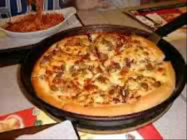 Gambar Makanan Pizza Hut 2