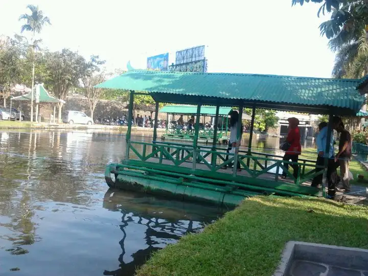 Rumah Makan & Pancingan Sendang Ayu