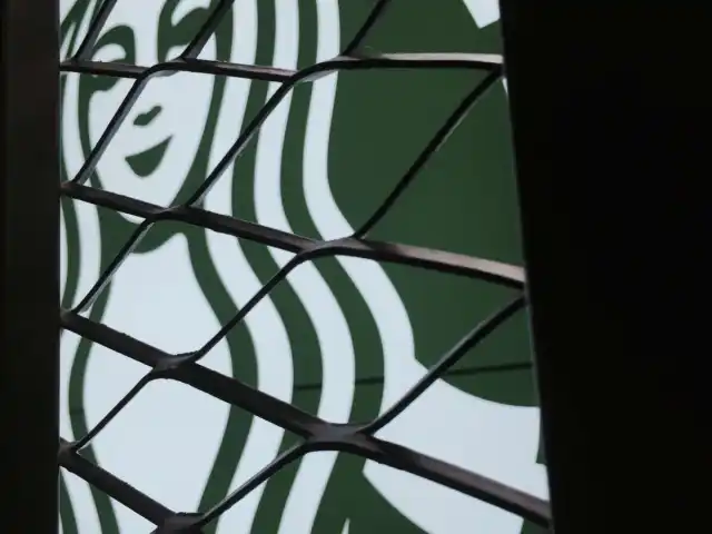Emaar Starbucks'nin yemek ve ambiyans fotoğrafları 43