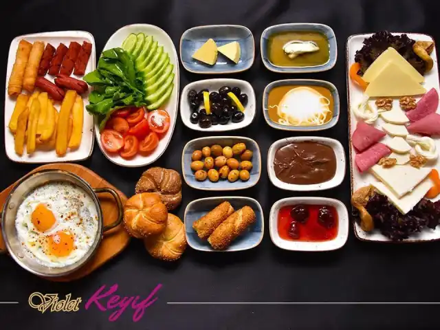 Violet Keyif Cafe & Restaurant'nin yemek ve ambiyans fotoğrafları 3