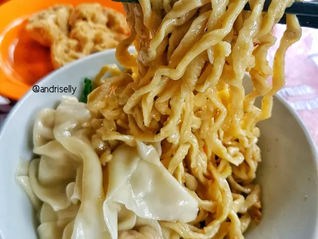 Gambar Makanan Bakmi Qiu Qiu 11