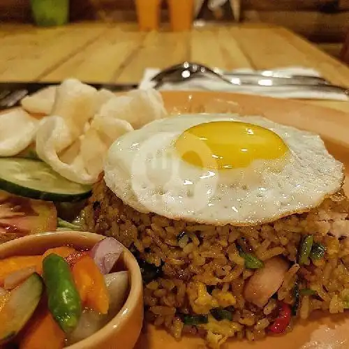 Gambar Makanan Eforhis Almond Cafe, Kuta 10