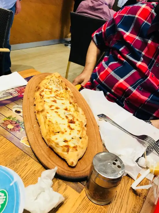 Yiğitali Usta Pide & Lahmacun'nin yemek ve ambiyans fotoğrafları 3