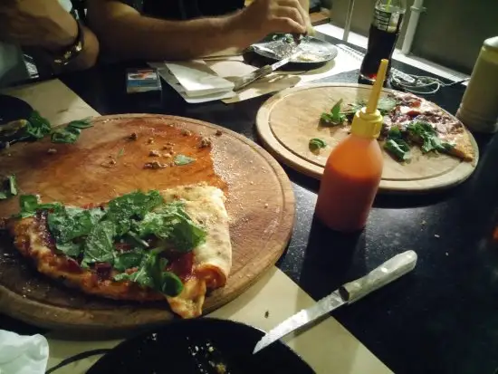 Pizza Locale'nin yemek ve ambiyans fotoğrafları 44