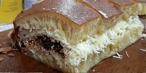 Martabak Sinar Bangka Madam Lie