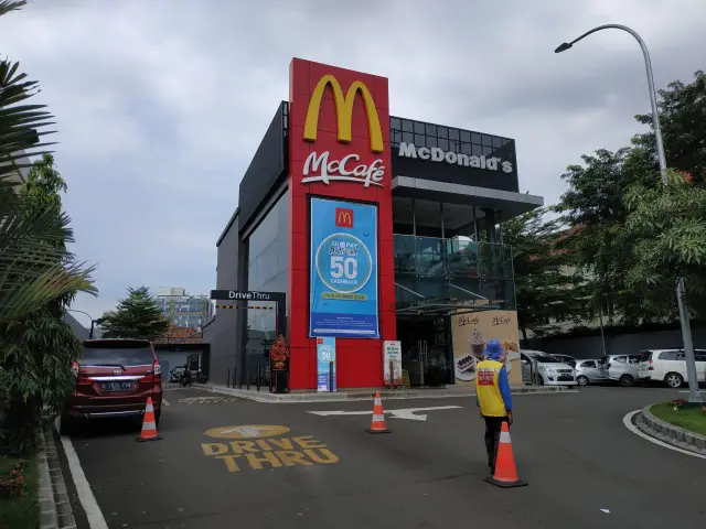 Gambar Makanan McDonald's 7