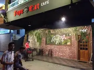 Vape Eat Café
