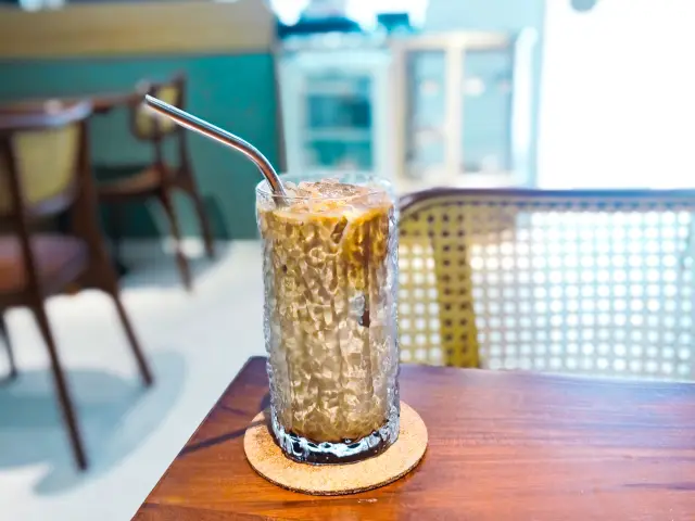 Gambar Makanan Putih Espresso Bar 7