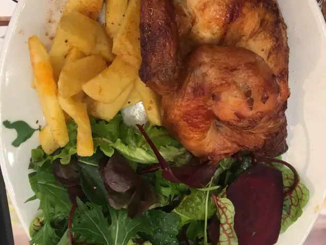 Semt Chicken & Rotisserie'nin yemek ve ambiyans fotoğrafları 19