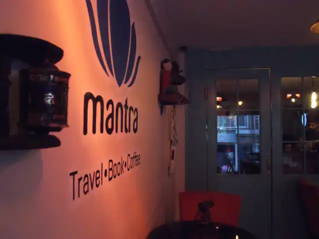 Mantra Travel & Book & Cafe'nin yemek ve ambiyans fotoğrafları 13