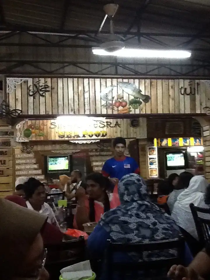 Kedai makan bumbung biru