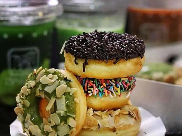 Gambar Makanan Louis Doughnut & Coffee 12