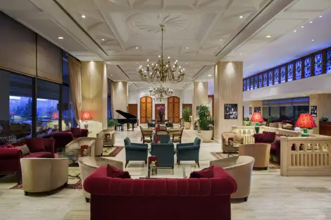 Lobby Lounge - Hilton İstanbul Bosphorus'nin yemek ve ambiyans fotoğrafları 1