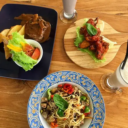 Gambar Makanan Next Level Cafe Ceningan 6