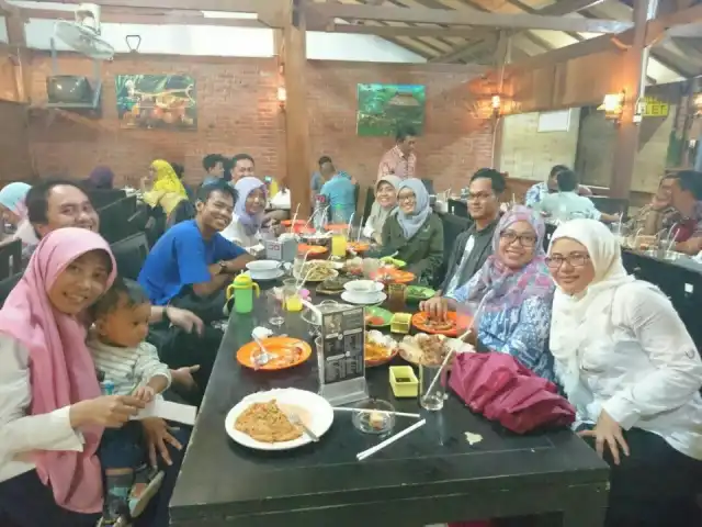 Gambar Makanan Warung Lesehan Rumadi 9