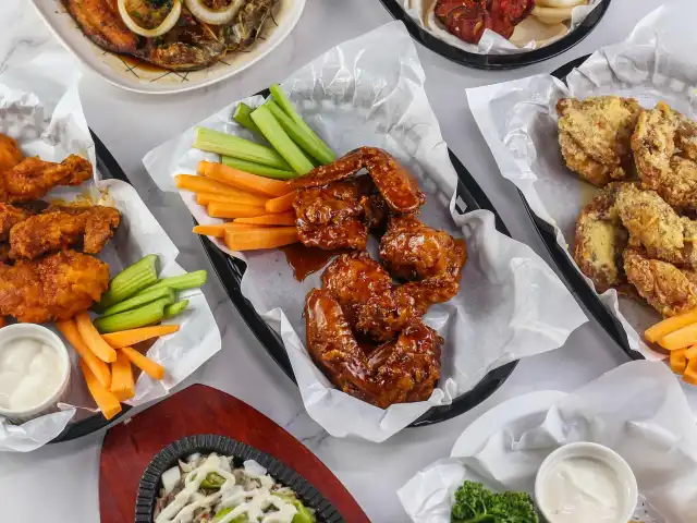 Yuan's Wings - P. Lopez Food Photo 1
