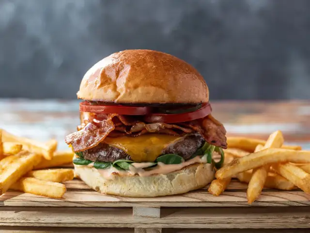 AtomX Burger'nin yemek ve ambiyans fotoğrafları 1