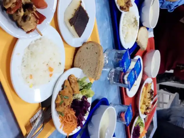 Çakabey Okulları Yemekhanesi'nin yemek ve ambiyans fotoğrafları 4