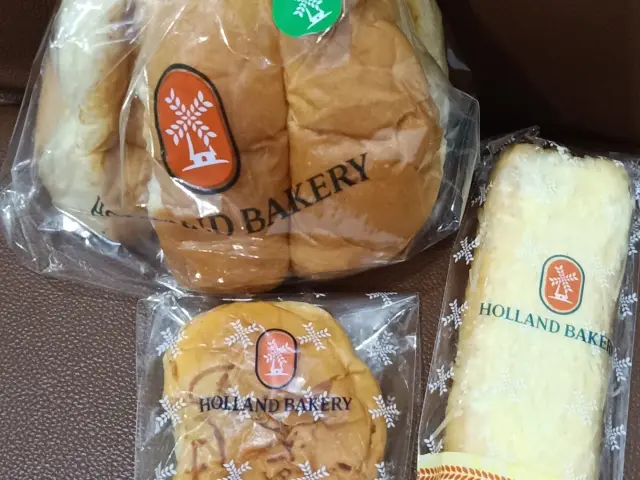 Gambar Makanan Holland Bakery 2