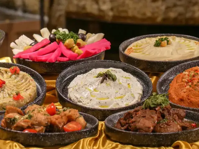 Gambar Makanan Al Nafoura - Le Meridien Hotel 17