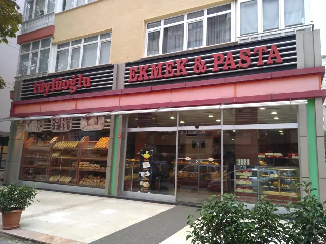 Tüylüoğlu Ekmek & Pasta'nin yemek ve ambiyans fotoğrafları 4