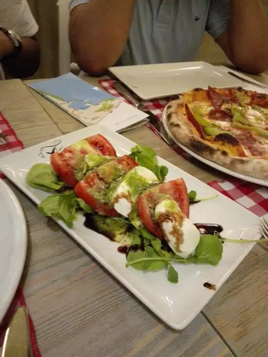 il Vicino Pizzeria'nin yemek ve ambiyans fotoğrafları 38
