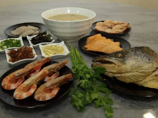 Opera Seafood Noodles & Porridge Food Photo 2