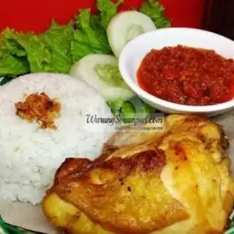 Gambar Makanan Ayam Goreng Mama Fanni, Gang Sd Harapan No 16 13