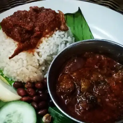 NASI LEMAK ABANG LONG FADIL