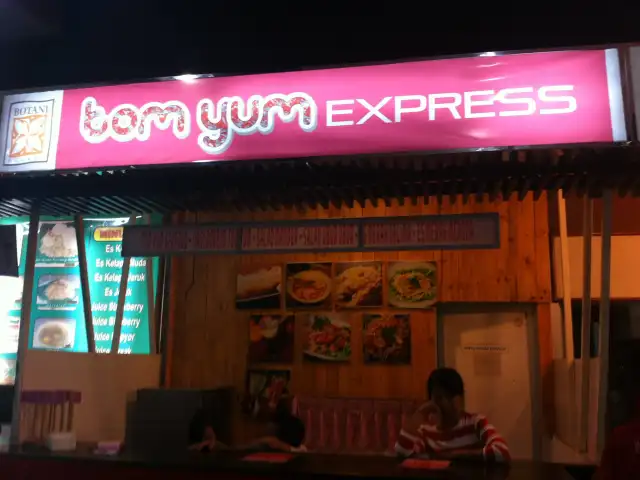 Gambar Makanan Tomyam Express 2