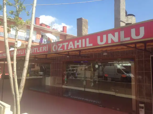 Öztahıl Unlu Mamülleri'nin yemek ve ambiyans fotoğrafları 2