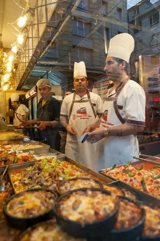 Beyoğlu Halk Döner'nin yemek ve ambiyans fotoğrafları 16