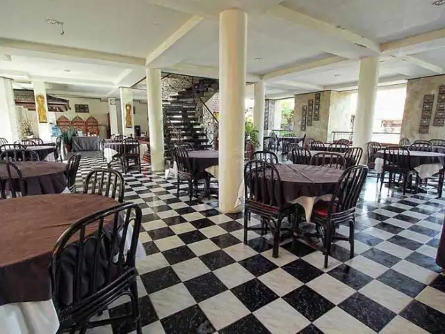 Gambar Makanan Mina Restaurant - Fourteen Roses Hotel 2