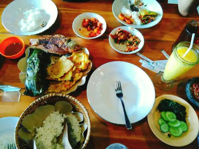 Gambar Makanan Saung Cucurak 7